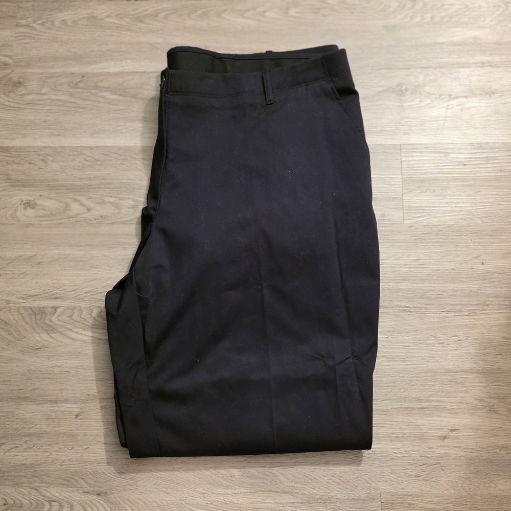 Preppy Woman's Plus Land's End Slim Leg Chino Pants.  Size 24